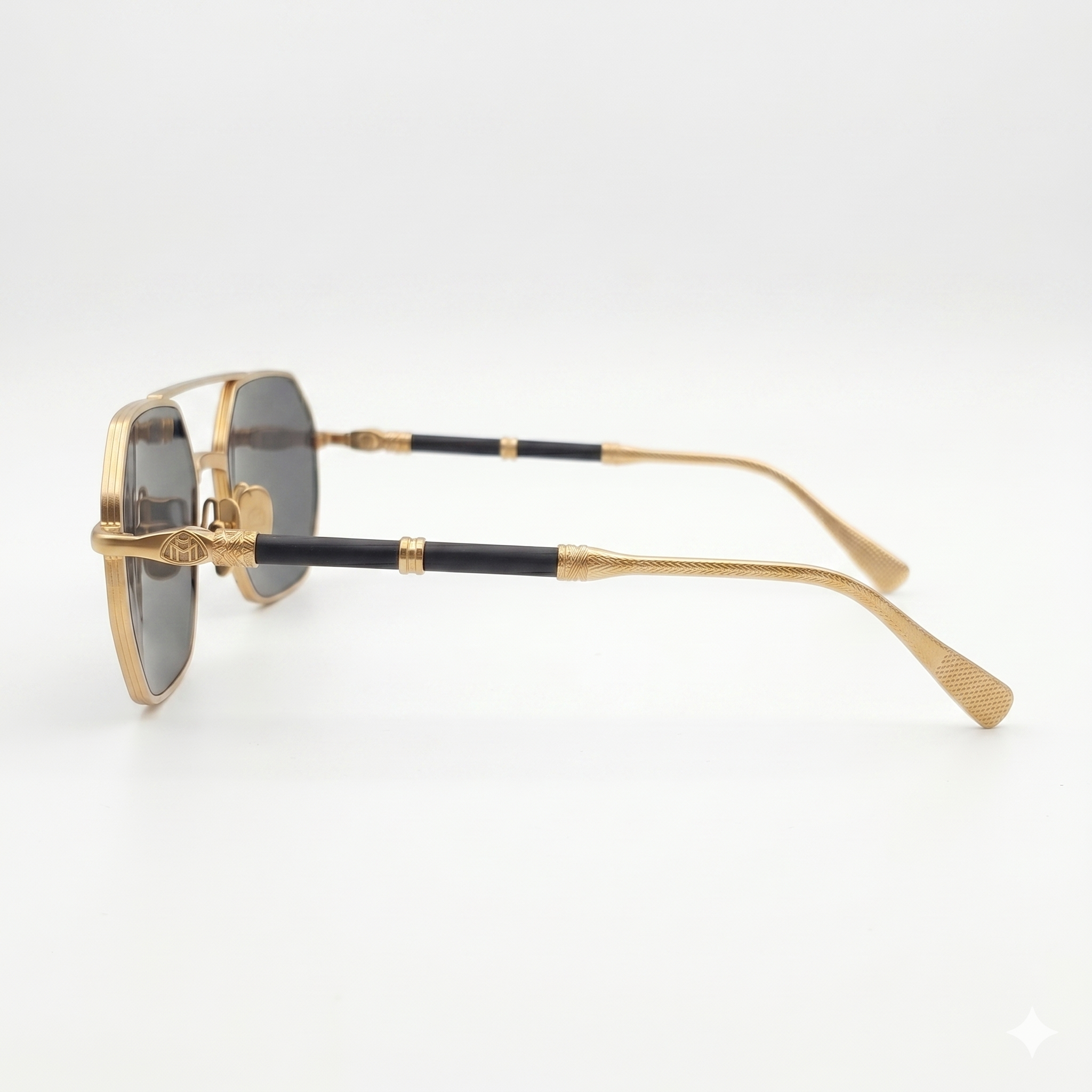 Maybach Aviator -  UNI12